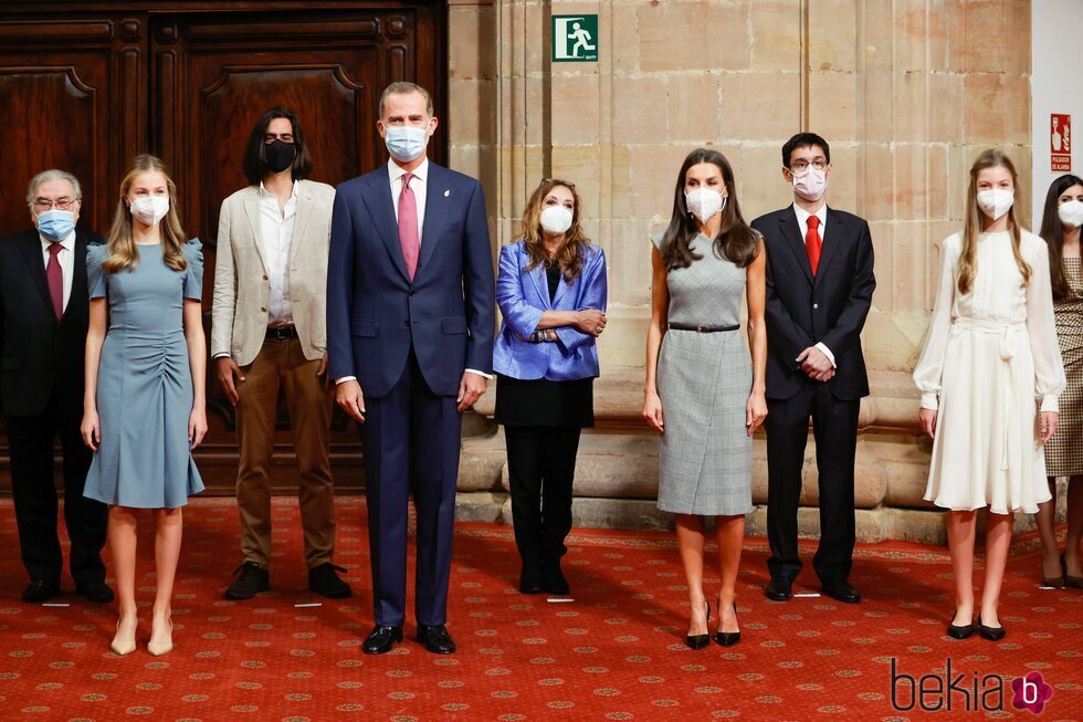 Los Reyes Felipe y Letizia, la Princesa Leonor y la Infanta Sofía a su llegada a la audiencia a los galardonados en los Premios Princesa de Asturias 2021