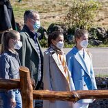 Los Reyes Felipe y Letizia, la Princesa Leonor y la Infanta Sofía paseando por Santa María del Puerto, Pueblo Ejemplar 2021