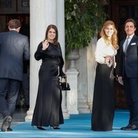 Eugenia de York, Beatriz de York y Edoardo Mapelli Mozzi en la boda de Felipe de Grecia y Nina Flohr