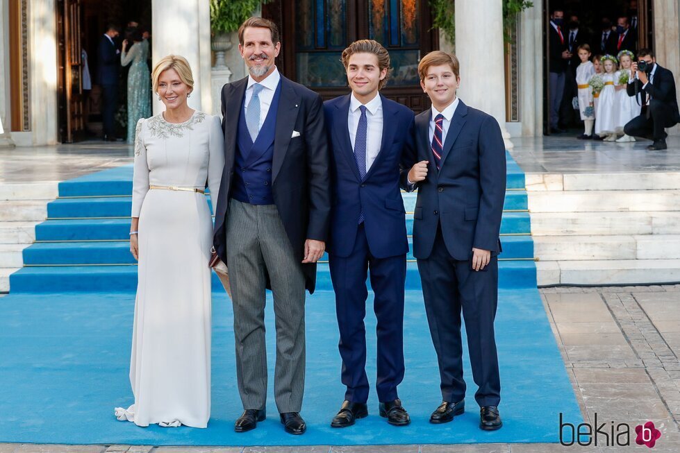 Pablo y Marie Chantal de Grecia, Achileas de Grecia y Aristides de Grecia en la boda de Felipe de Grecia y Nina Flohr