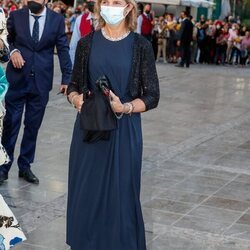 La Infanta Elena con mascarilla en la boda de Felipe de Grecia y Nina Flohr