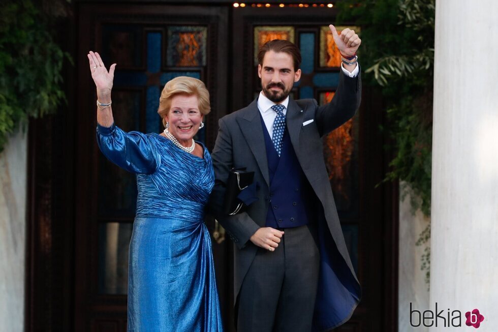 Ana María de Grecia y Felipe de Grecia en la boda de Felipe de Grecia y Nina Flohr