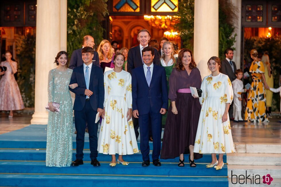 Alexia de Grecia y Carlos Morales con sus hijos en la boda de Felipe de Grecia y Nina Flohr