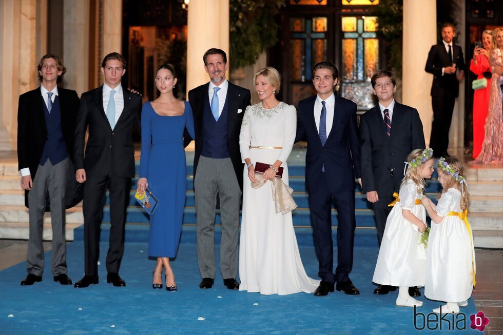 Pablo y Marie Chantal de Grecia con sus hijos en la boda de Felipe de Grecia y Nina Flohr