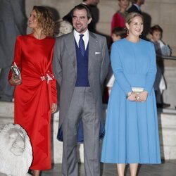 Tatiana de Grecia, Nicolás de Grecia y Theodora de Grecia en la boda de Felipe de Grecia y Nina Flohr