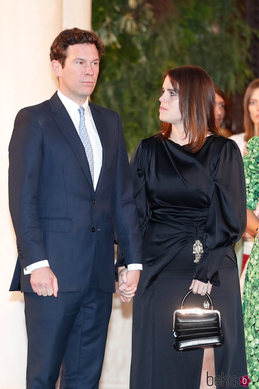 Eugenia de York mira a Jack Brooksbank en la boda de Felipe de Grecia y Nina Flohr