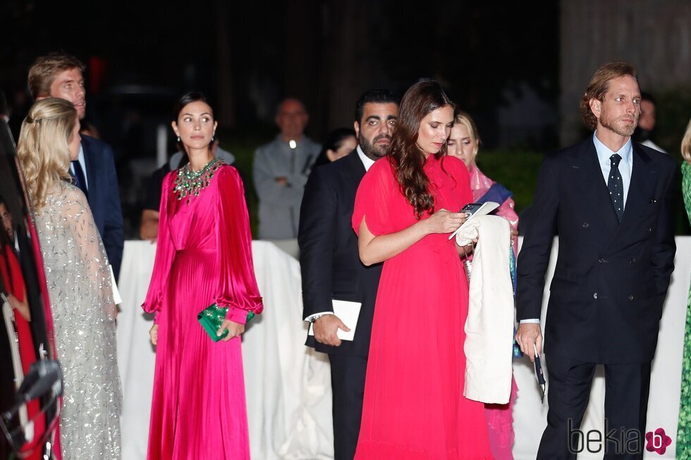 Christian de Hannover y Sassa de Osma, Andrea Casiraghi y Tatiana Santo Domingo en la boda de Felipe de Grecia y Nina Flohr