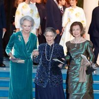 Benedicta de Dinamarca, Irene de Grecia y la Reina Sofía en la boda de Felipe de Grecia y Nina Flohr