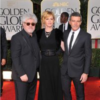 Pedro Almodóvar, Antonio Banderas y Melanie Griffith en los Globos de Oro 2012