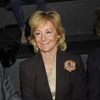 Esperanza Aguirre en el desfile de Roberto Verino en la Fashion Week Madrid