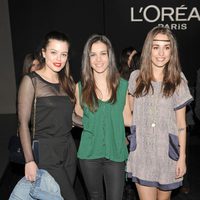 Adriana Torrebejano, Sandra Blázquez y Silvia Alonso en el desfile de Amaya Arzuaga en la Fashion Week Madrid