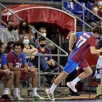 Pablo Urdangarin en su debut con el Barça de Balonmano con el dorsal 77