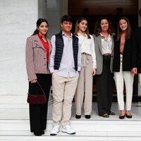 Alexia de Grecia y Carlos Morales con sus hijos en el almuerzo posterior a la boda de Felipe de Grecia y Nina Flohr