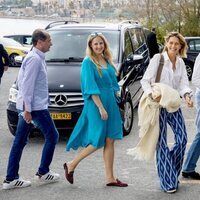 Theodora de Grecia, Nicolás y Tatiana de Grecia en el almuerzo posterior a la boda de Felipe de Grecia y Nina Flohr