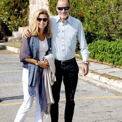 Kyril de Bulgaria y Katharine Butler en el almuerzo posterior a la boda de Felipe de Grecia y Nina Flohr