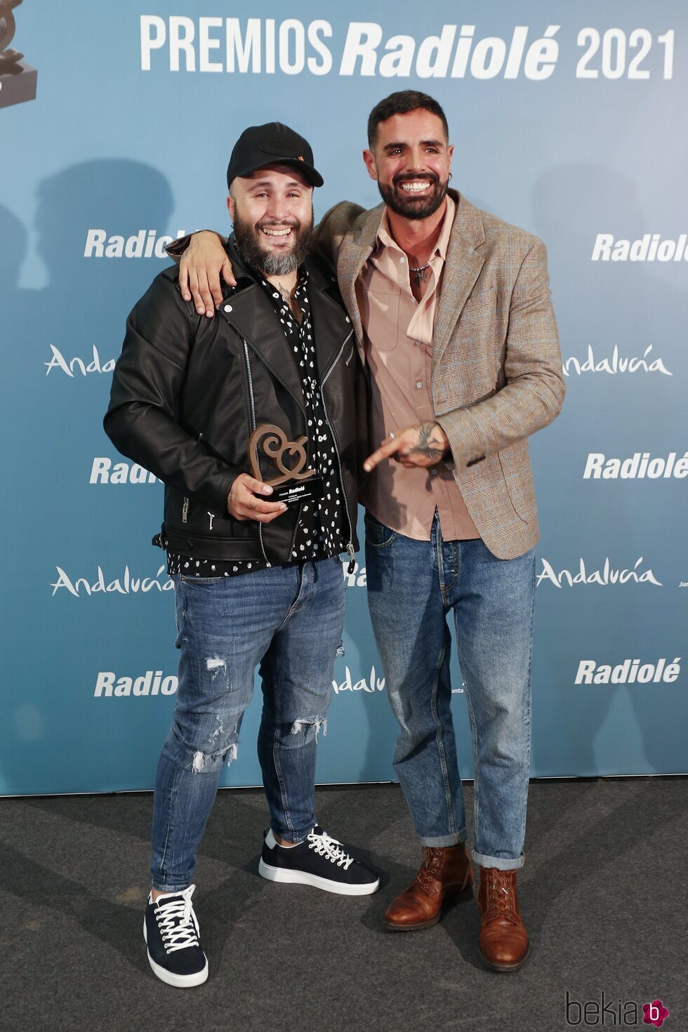 Kiko Rivera y Yerai de Los Rebujitos en los Premios Radiolé 2021