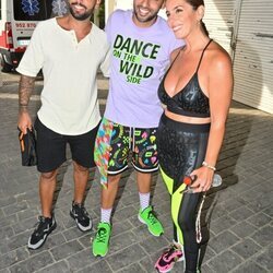 Anabel Pantoja, Omar Sánchez y un fan en la masterclass de Zumba