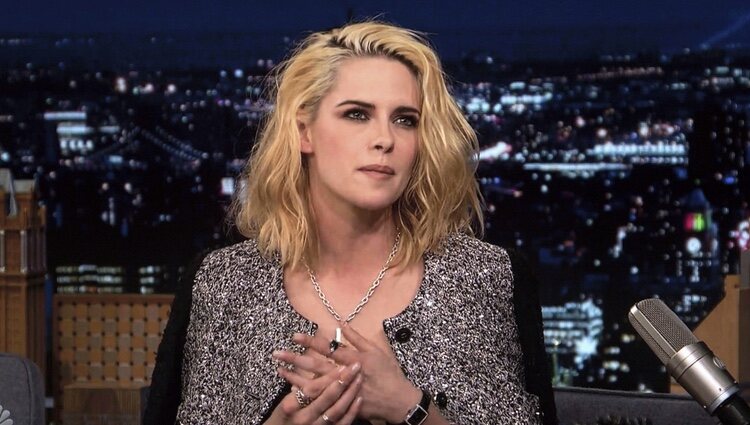 Kristen Stewart hablando de su boda con Dylan Meyer