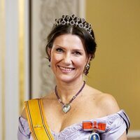 Marta Luisa de Noruega con la tiara de Amatistas en la cena de gala por la Visita de Estado de los Reyes de Holanda a Noruega