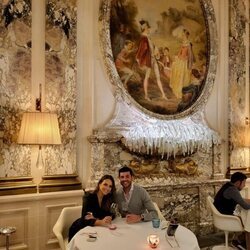 Paula Echevarría y Miguel Torres cenando en París