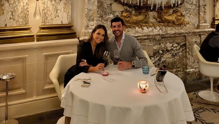 Paula Echevarría y Miguel Torres cenando en París