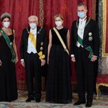 Los Reyes Felipe y Letizia con el Presidente de Italia, Sergio Mattarella, y su hija Laura en una cena de gala por su Visita de España a España