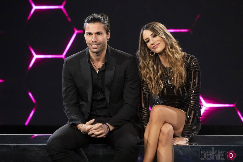 Luca Onestini y Cristina Porta en la sala de expulsión de 'Secret Story' en la gala 10