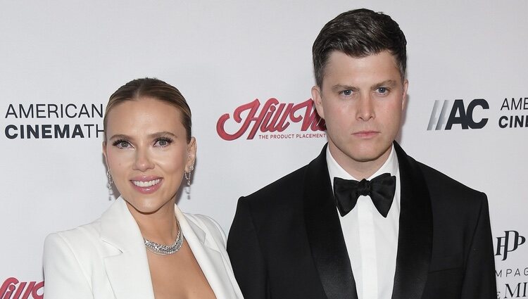 Scarlett Johansson con su marido Colin Jost en los Premios de la Cinemateca Americana en Los Ángeles