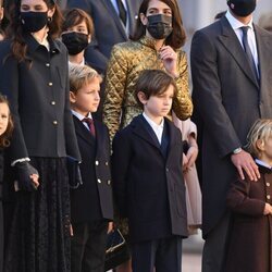 Tatiana Santo Domingo, Sacha Casiraghi, Carlota Casiraghi, Raphaël Elmaleh y Pierre Casiraghi en el Día Nacional de Mónaco 2021