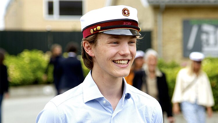 Félix de Dinamarca, muy sonriente en su graduación