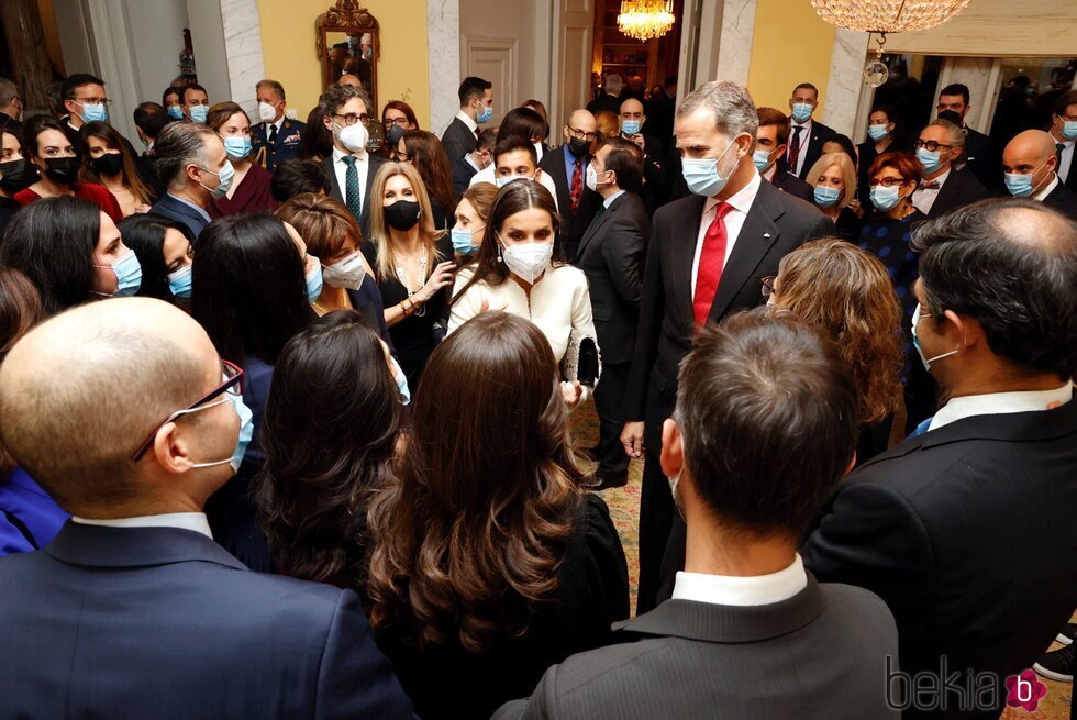 Los Reyes Felipe y Letizia con los españoles residentes en Suecia en su Visita de Estado a Suecia