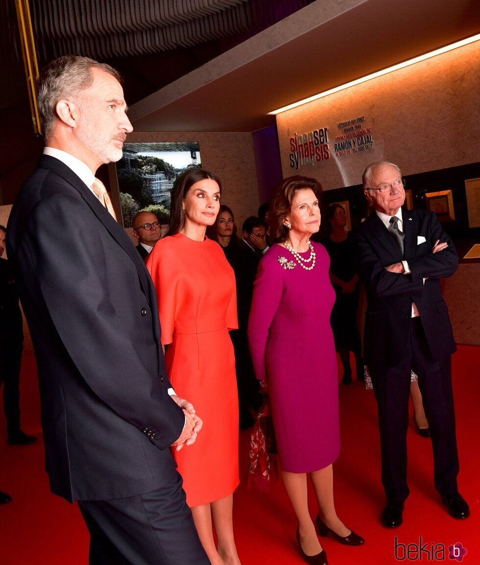 Los Reyes Felipe y Letizia y los Reyes de Suecia en el Museo Nobel de Estocolmo