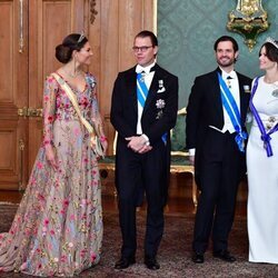 Victoria y Daniel de Suecia y Carlos Felipe y Sofia de Suecia en la cena de gala en honor a los Reyes de España