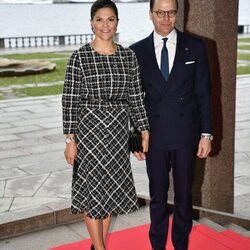 Victoria y Daniel de Suecia en el almuerzo en honor a los Reyes de España