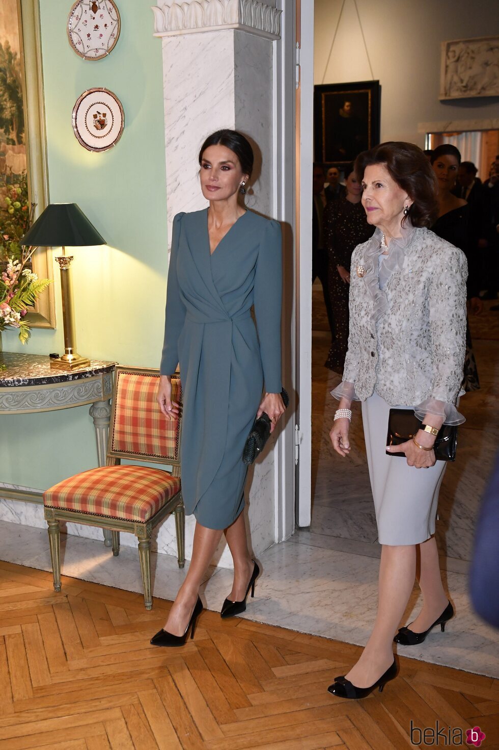 La Reina Letiza y Silvia de Suecia en la Residencia de la Embajada de España por la Visita de Estado de los Reyes de España a Suecia