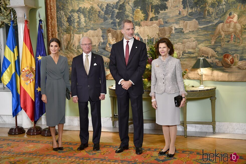 Los Reyes Felipe y Letizia y los Reyes Carlos Gustavo y Silvia de Suecia en la Residencia de la Embajada de España