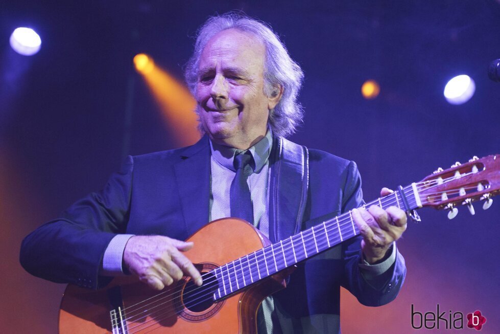 Joan Manuel Serrat actuando en el Real Jardín Botánico Alfonso XII de Madrid en 2018