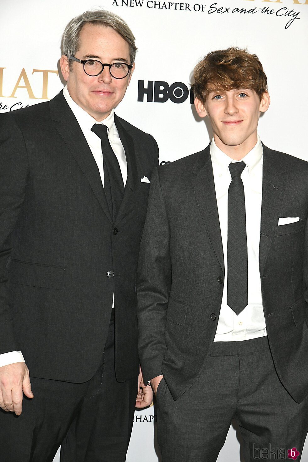 Matthew Broderick y su hijo en la presentación de 'And just like that'