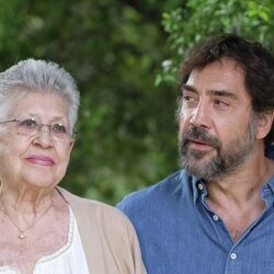 Javier Bardem y su madre Pilar Bardem en un evento de Greenpeace en junio de 2019