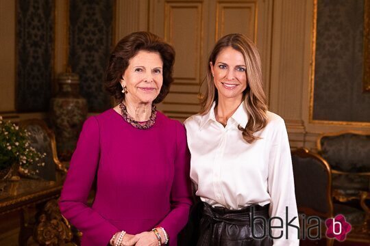 Silvia de Suecia y Magdalena de Suecia en un anuncio de la World Childhood Foundation