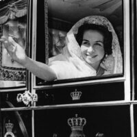 La Reina Sofía con la tiara Prusiana en su boda