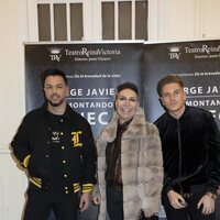 Maestro Joao, Tony y el Rubio en el estreno de la obra de teatro de Jorge Javier Vázquez 'Desmontando a Séneca'