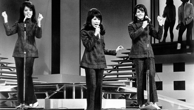 The Ronettes en una actuación