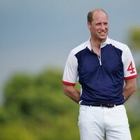 El Príncipe Guillermo, muy sonriente en un partido de polo benéfico