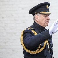 El Príncipe Andrés en un acto ceremonial en Bélgica