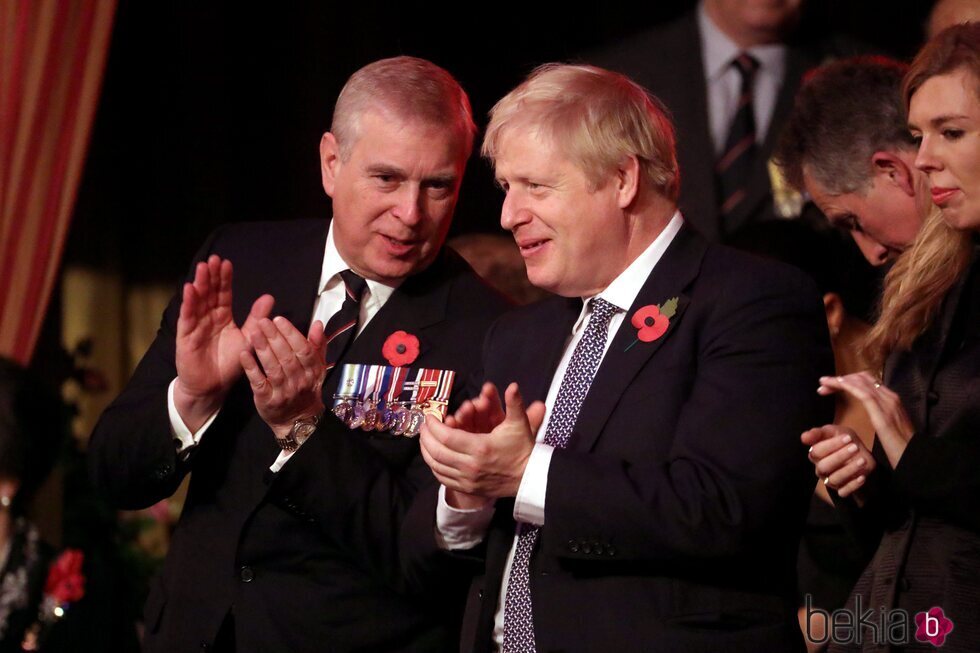 El Príncipe Andrés y Boris Johnson en un momento de complicidad