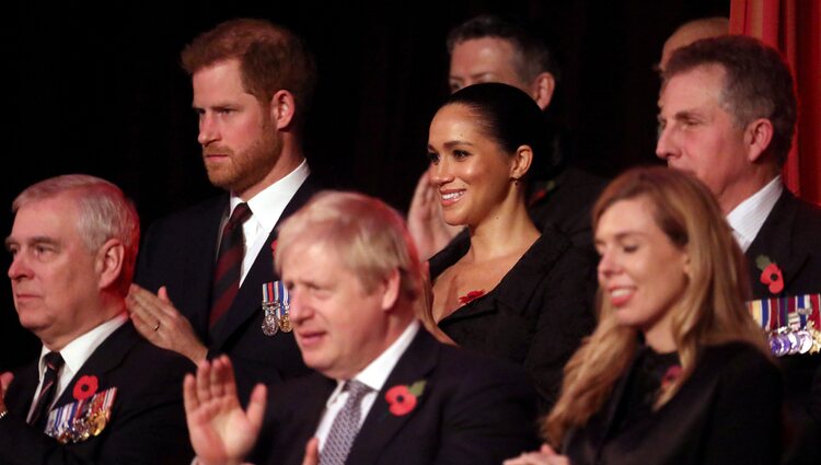 El Príncipe Harry y Meghan Markle, el Príncipe Andrés, Boris Johnson y Carrie Symonds