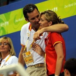 La Infanta Cristina e Iñaki Urdangarin, muy cariñosos en Pekín 2008