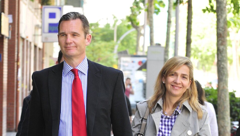 La Infanta Cristina e Iñaki Urdangarin paseando por Barcelona