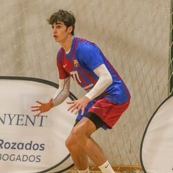 Pablo Urdangarin jugando con el Barça B de balonmano